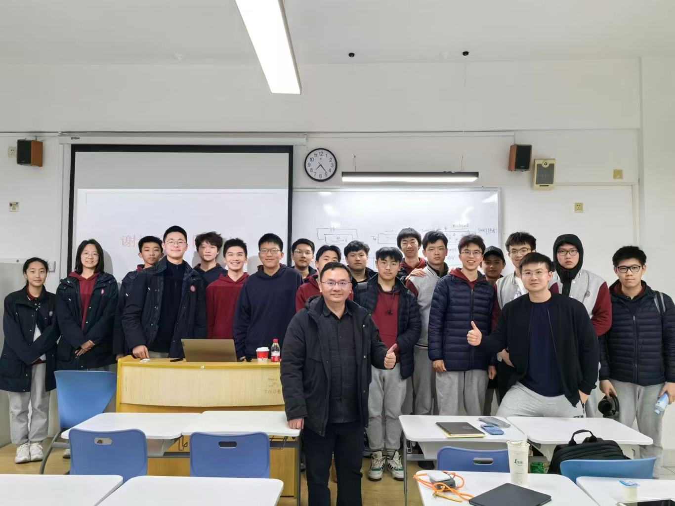 郑易初 (6).jpg